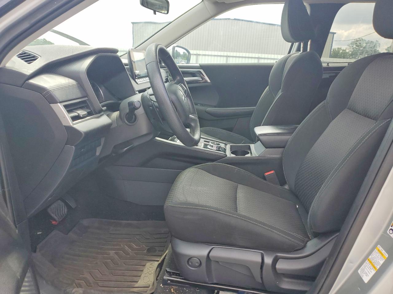 2024 MITSUBISHI OUTLANDER