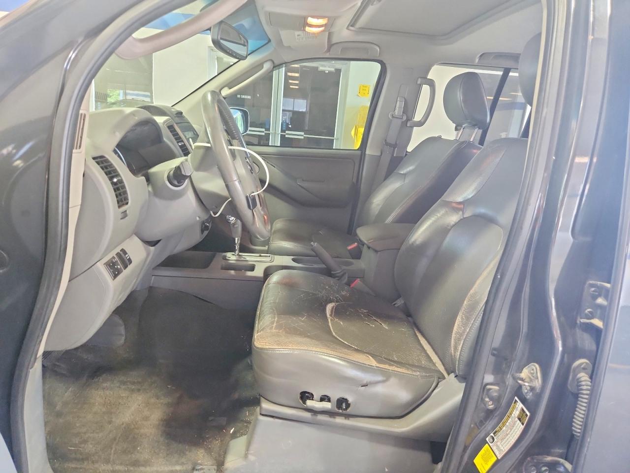 2010 NISSAN FRONTIER
