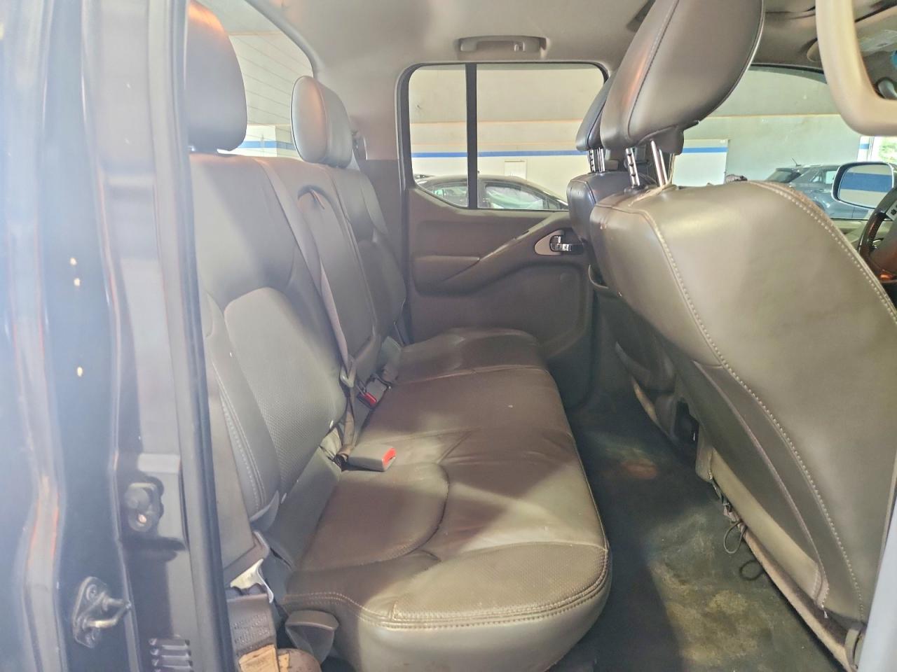 2010 NISSAN FRONTIER