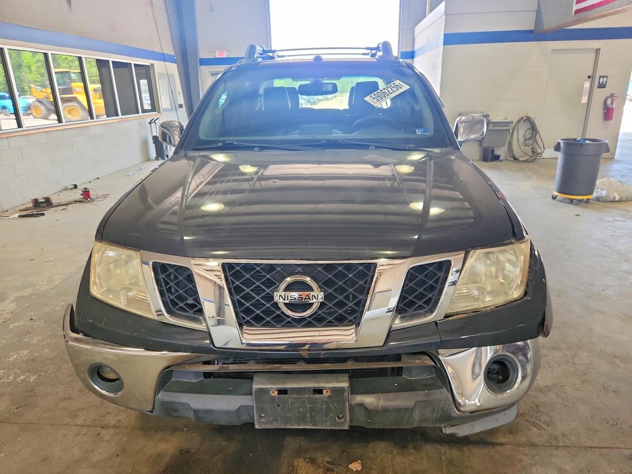 2010 NISSAN FRONTIER