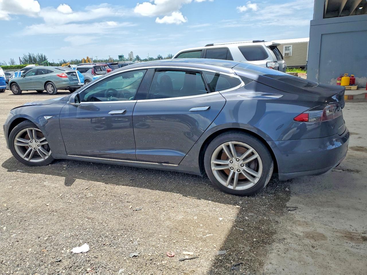 2016 TESLA MODEL S
