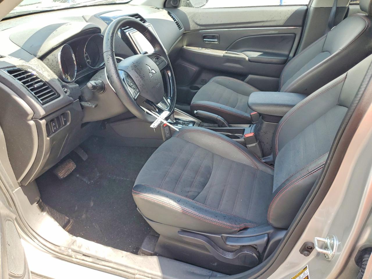 2025 MITSUBISHI OUTLANDER