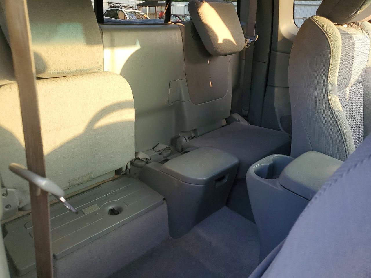 2011 TOYOTA TACOMA