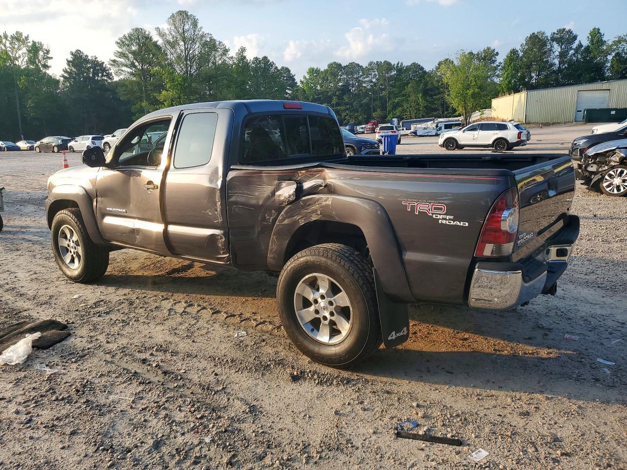 2011 TOYOTA TACOMA