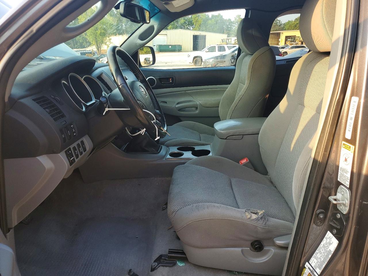 2011 TOYOTA TACOMA