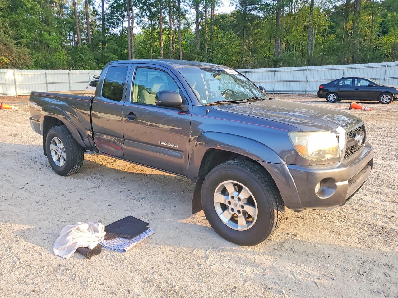 2011 TOYOTA TACOMA