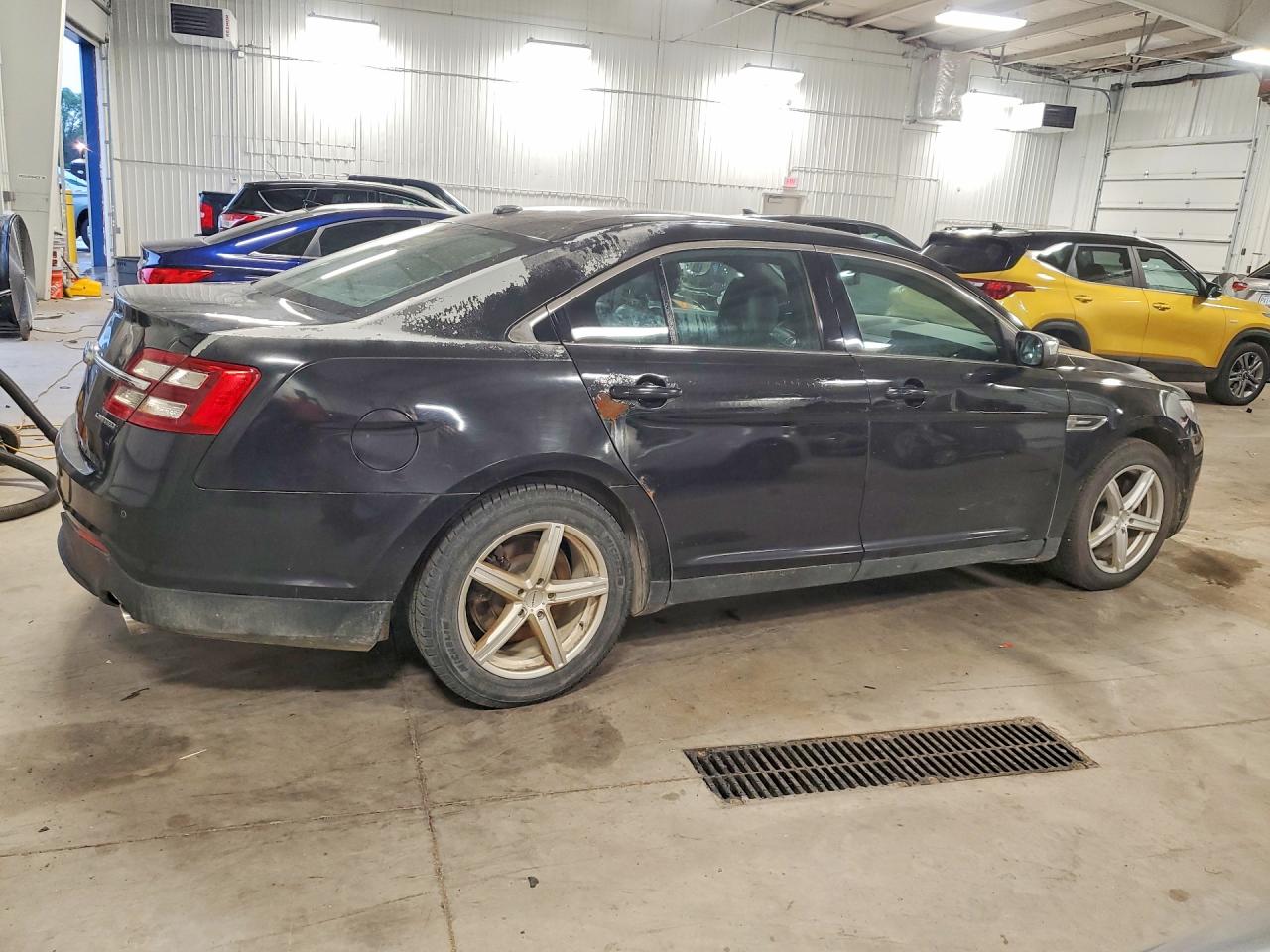 2014 FORD TAURUS