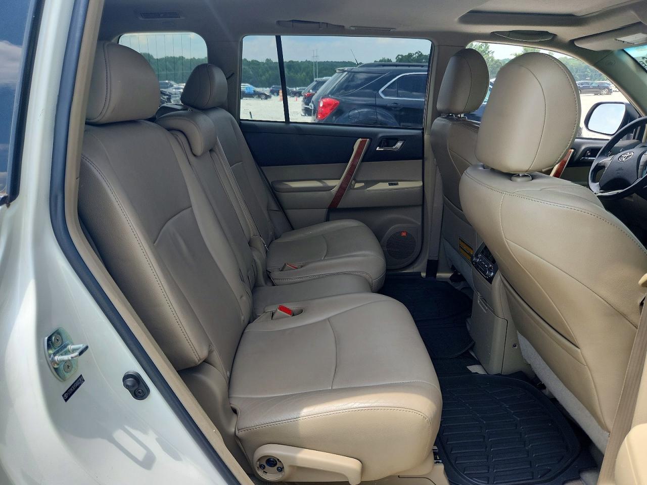 2010 TOYOTA HIGHLANDER