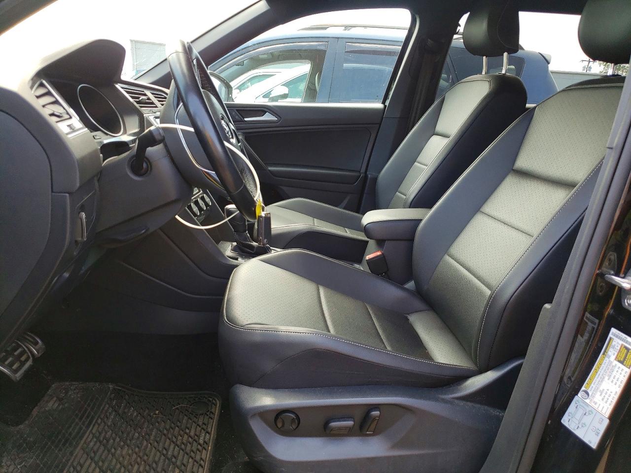 2021 VOLKSWAGEN TIGUAN