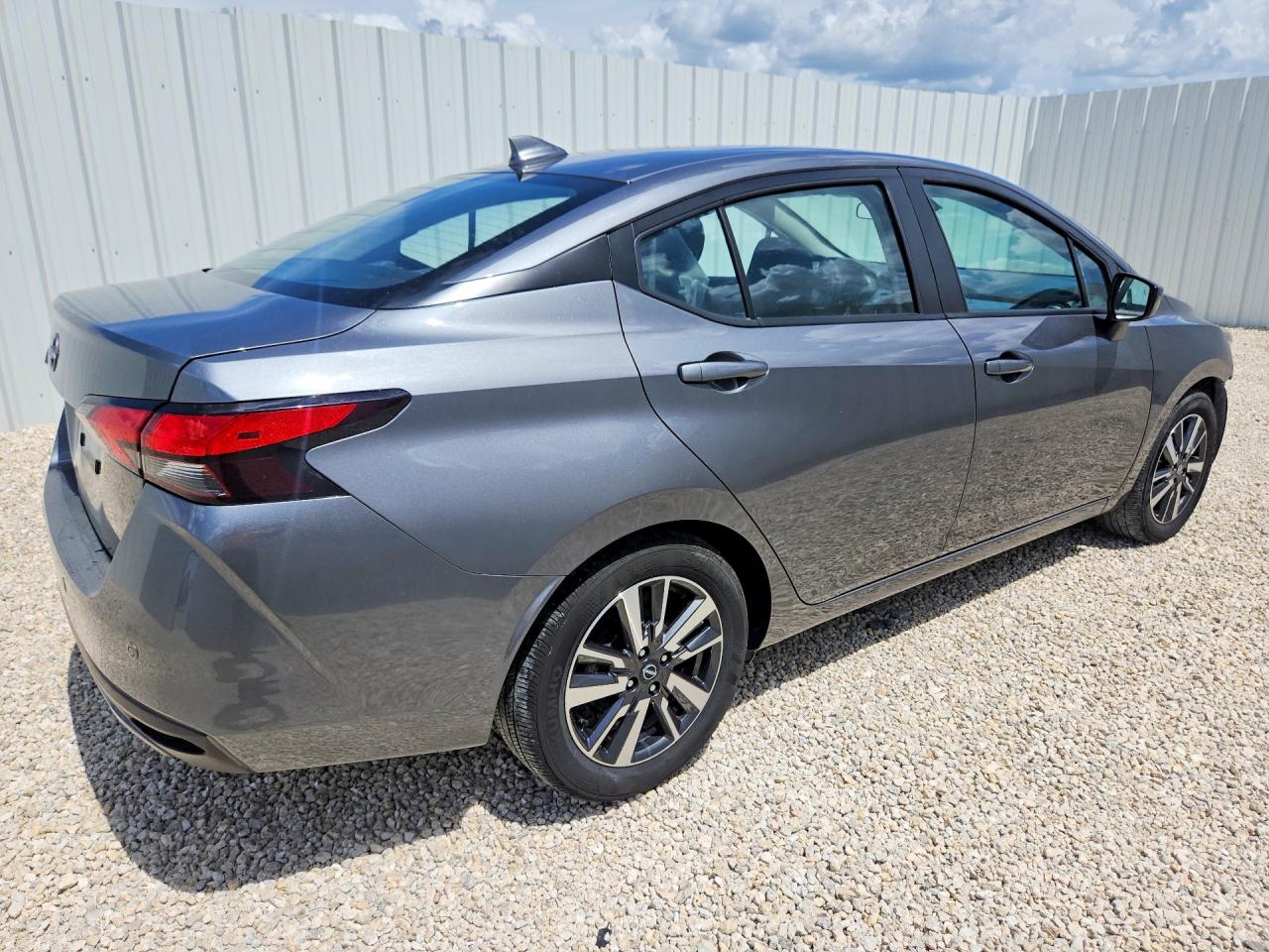 2025 NISSAN VERSA