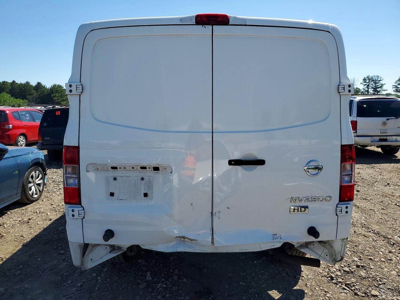 2016 NISSAN NV