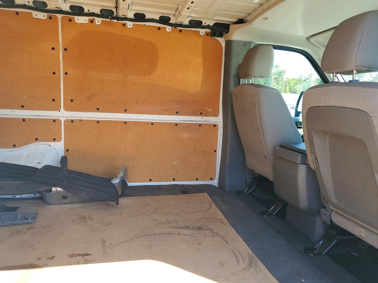 2016 NISSAN NV