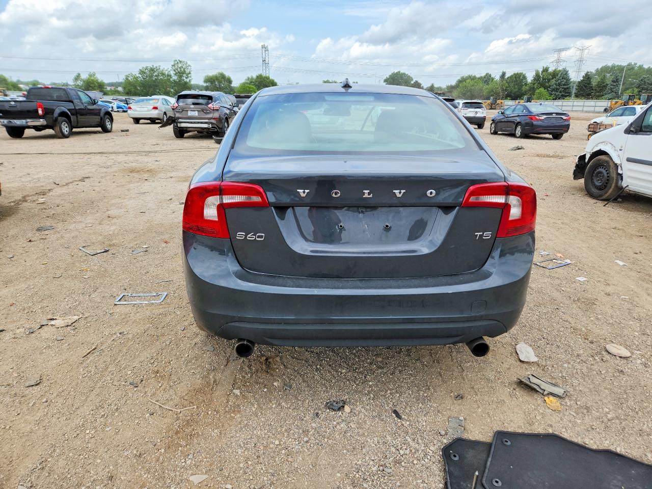 2013 VOLVO S60