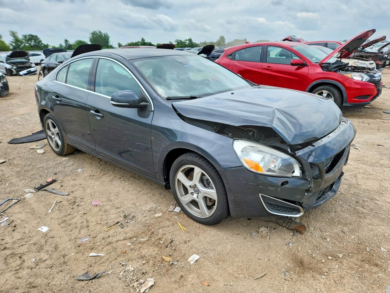 2013 VOLVO S60