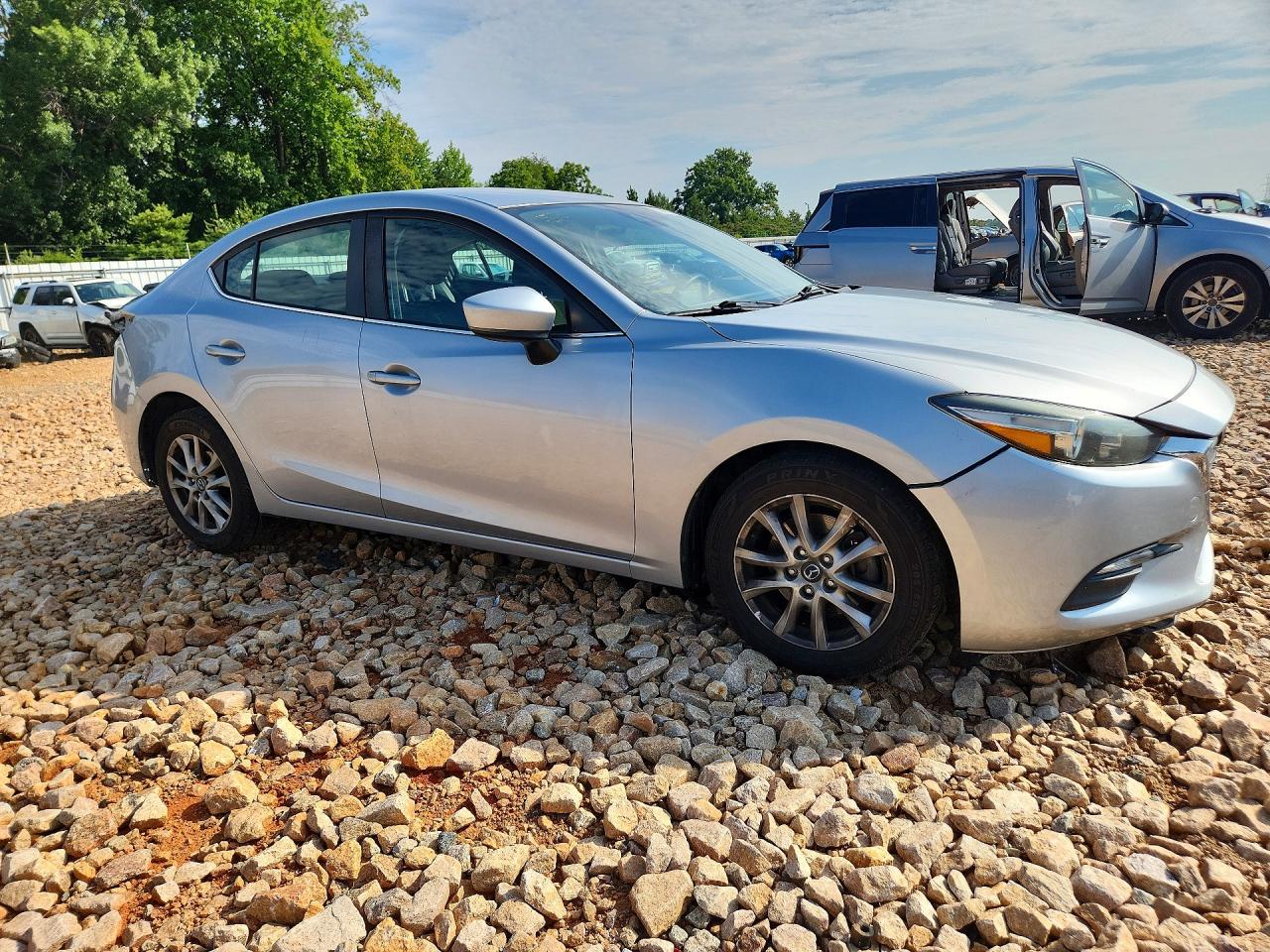 2018 MAZDA 3