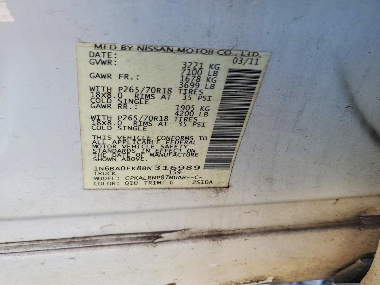 2011 NISSAN TITAN