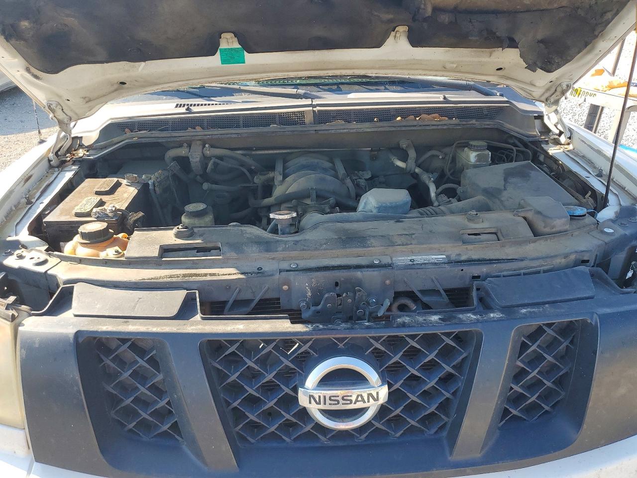 2011 NISSAN TITAN