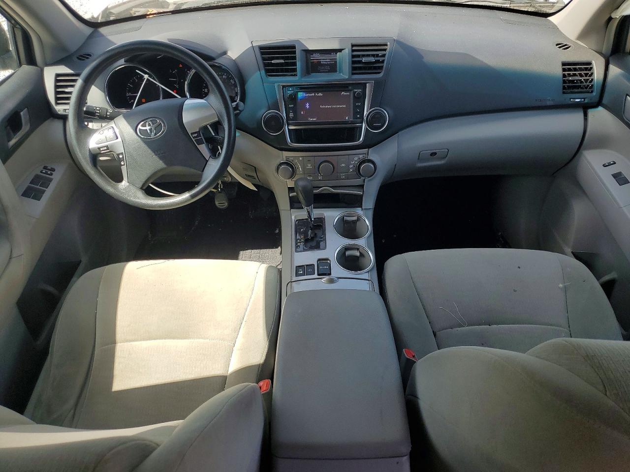 2013 TOYOTA HIGHLANDER