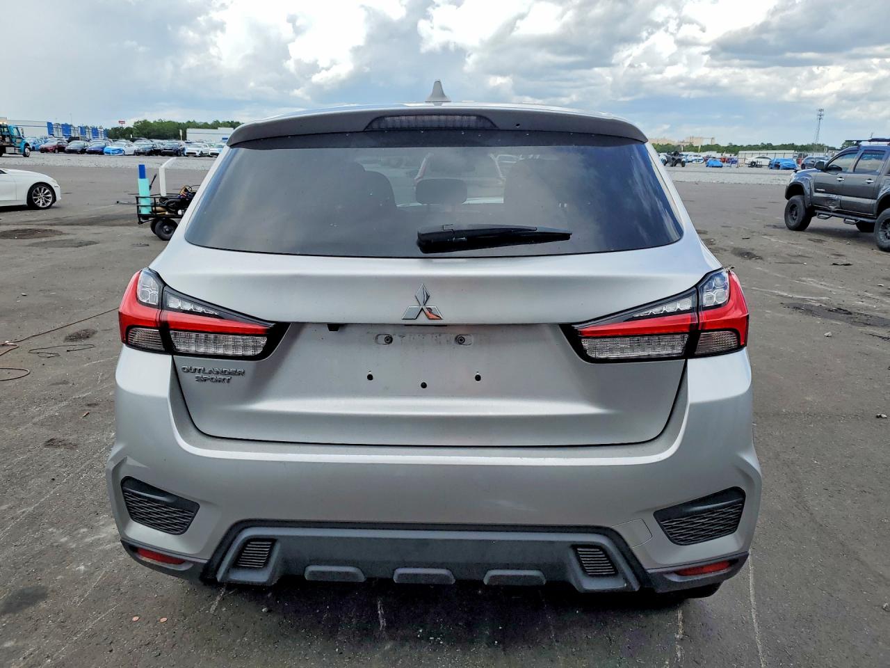 2021 MITSUBISHI OUTLANDER