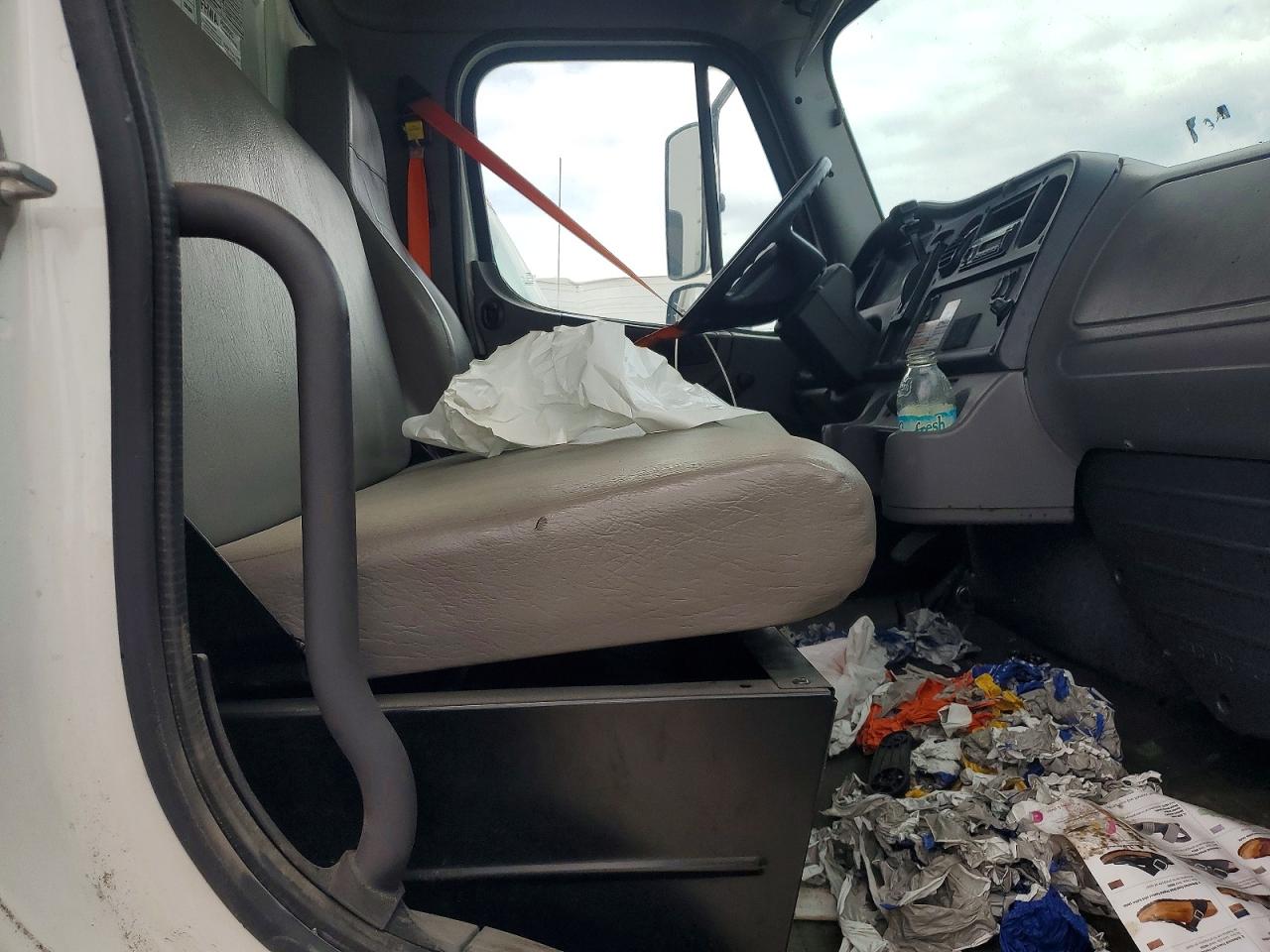 2016 FRHT - FREIGHTLINER ALL OTHER