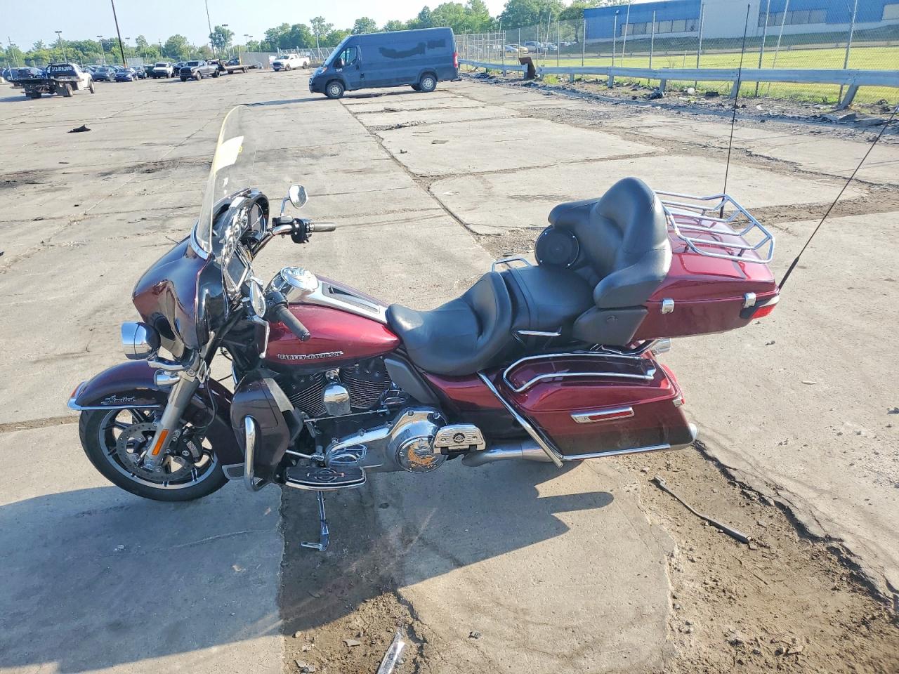 2014 HARLEY-DAVIDSON FL