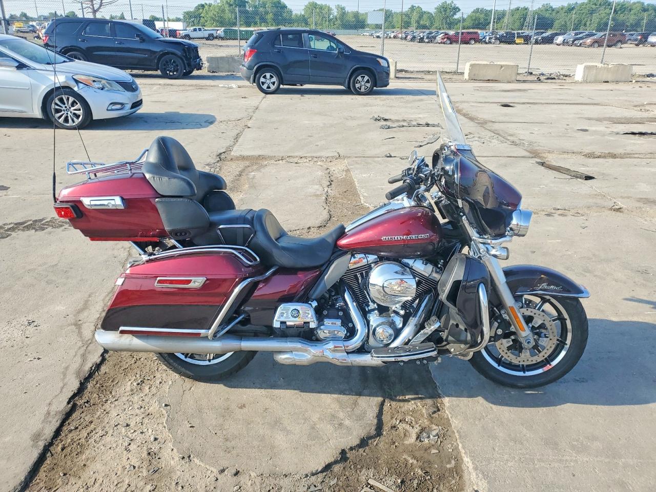 2014 HARLEY-DAVIDSON FL