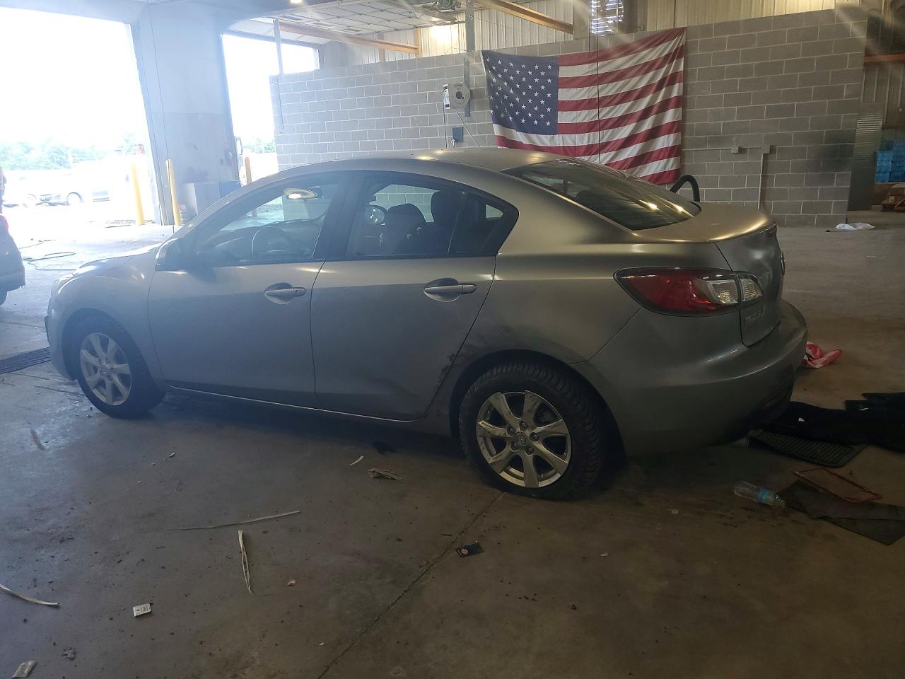 2010 MAZDA 3