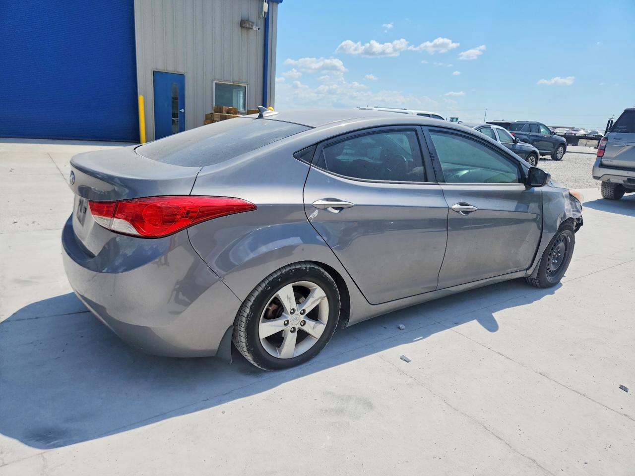 2013 HYUNDAI ELANTRA