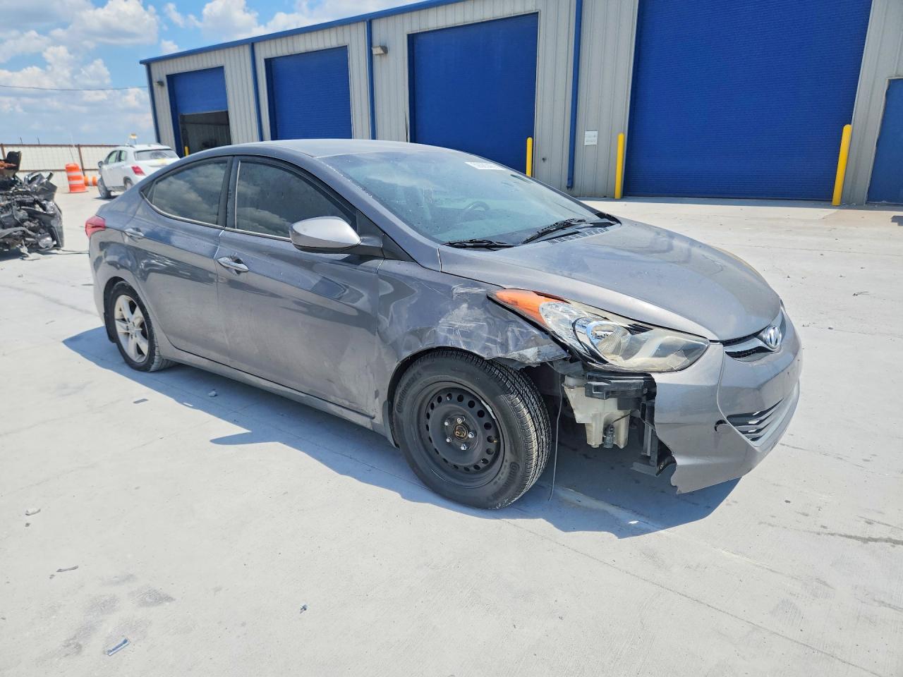 2013 HYUNDAI ELANTRA