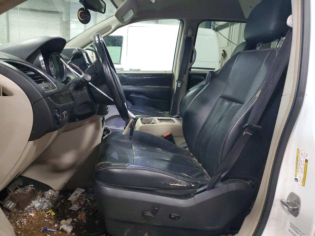2014 CHRYSLER MINIVAN