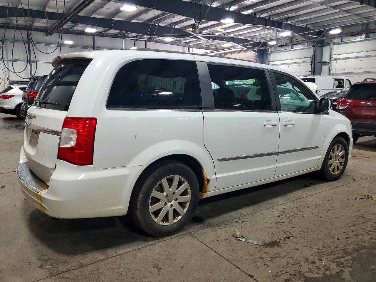 2014 CHRYSLER MINIVAN