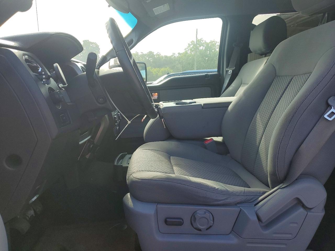 2013 FORD F150