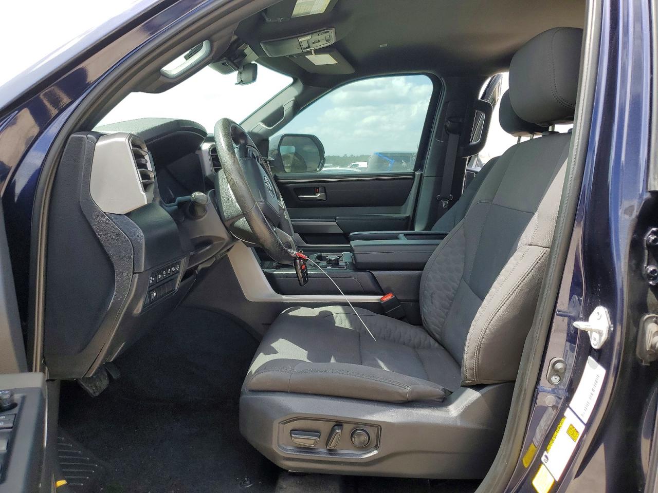 2025 TOYOTA TUNDRA