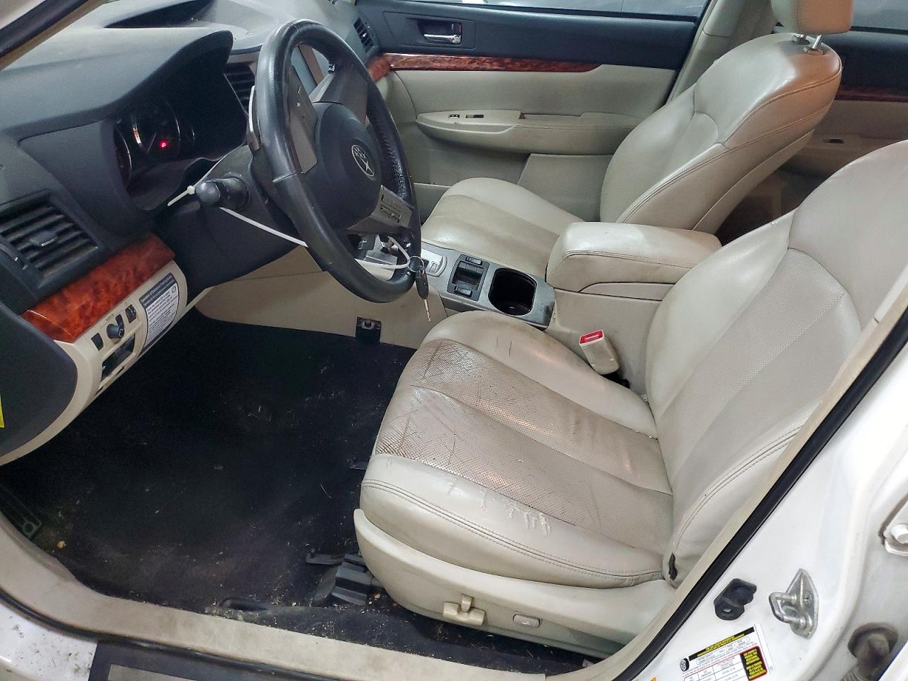 2011 SUBARU LEGACY