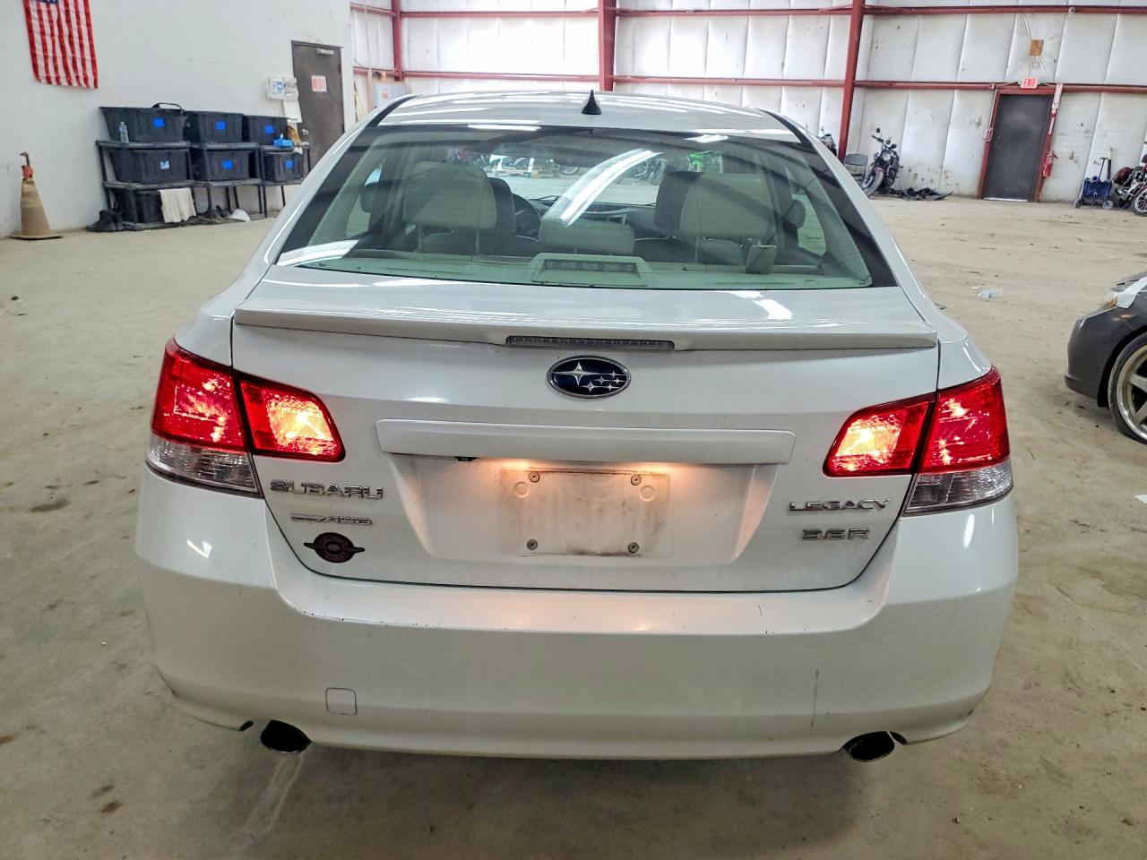 2011 SUBARU LEGACY