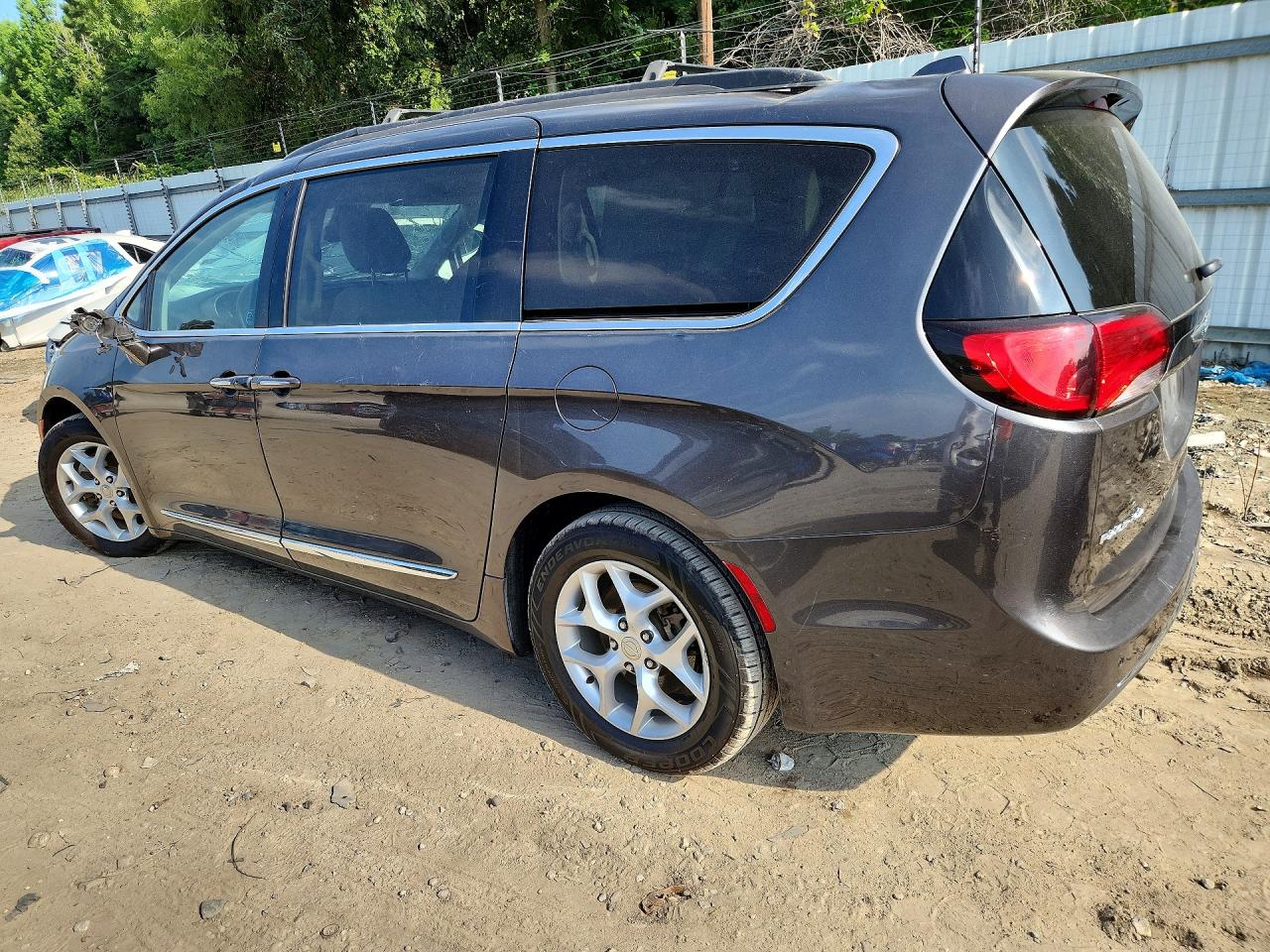 2017 CHRYSLER PACIFICA