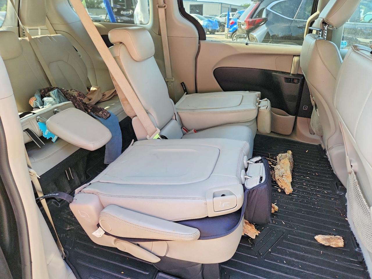 2017 CHRYSLER PACIFICA