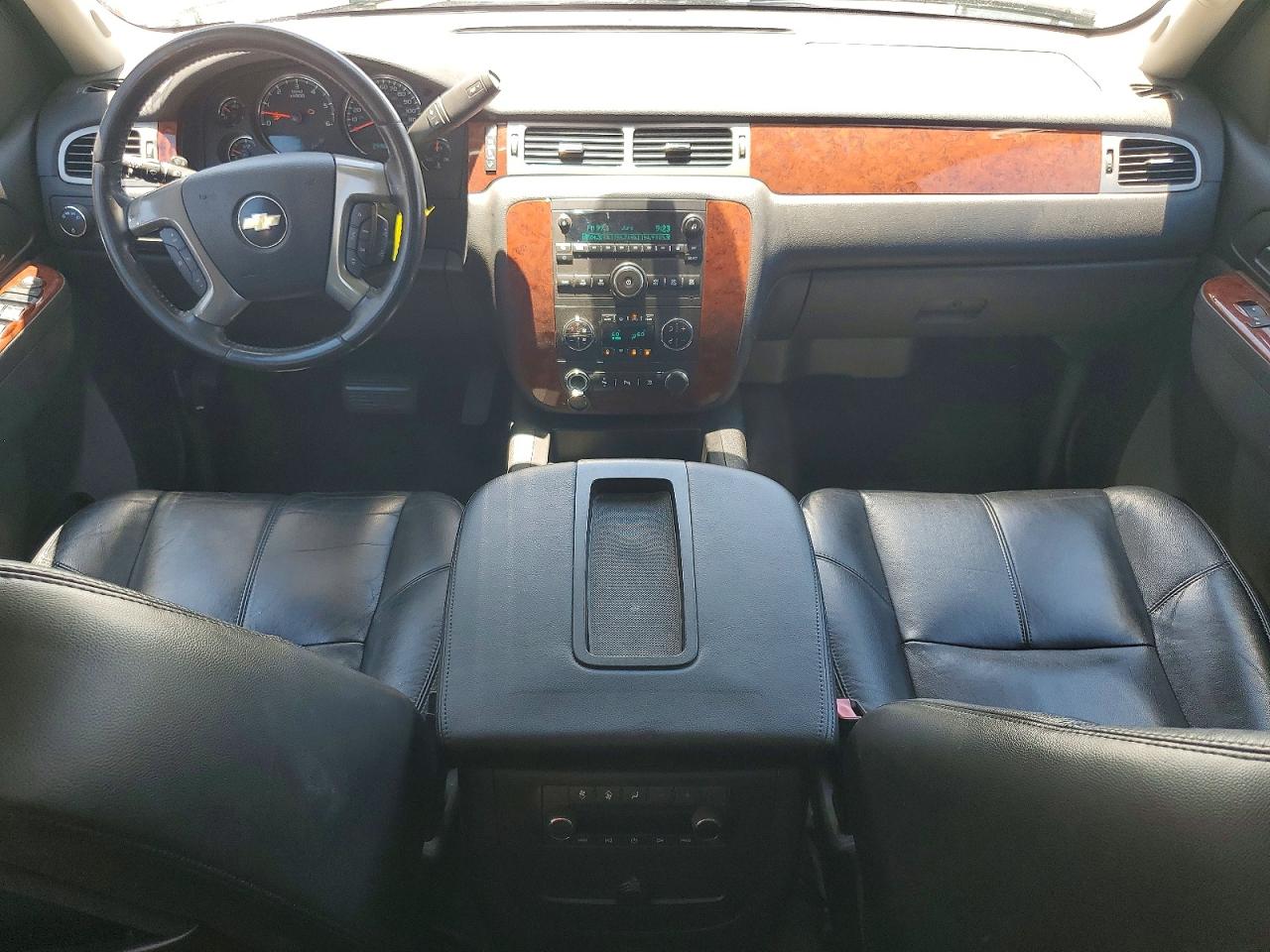2011 CHEVROLET TAHOE