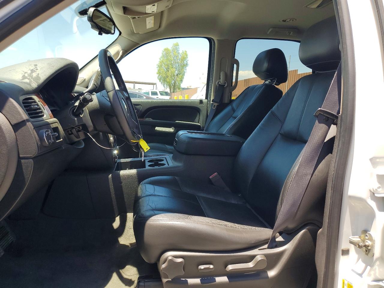 2011 CHEVROLET TAHOE