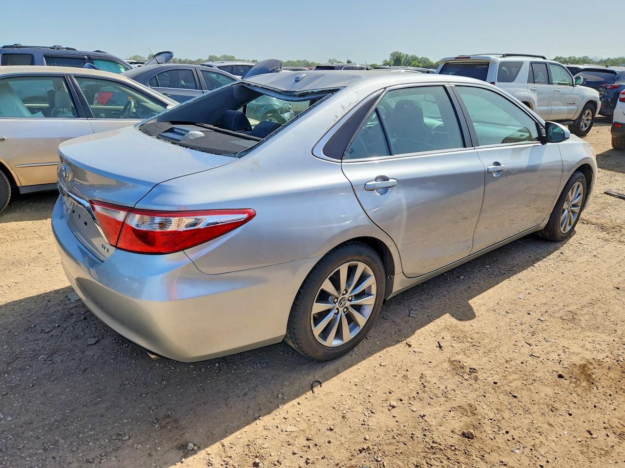 2017 TOYOTA CAMRY