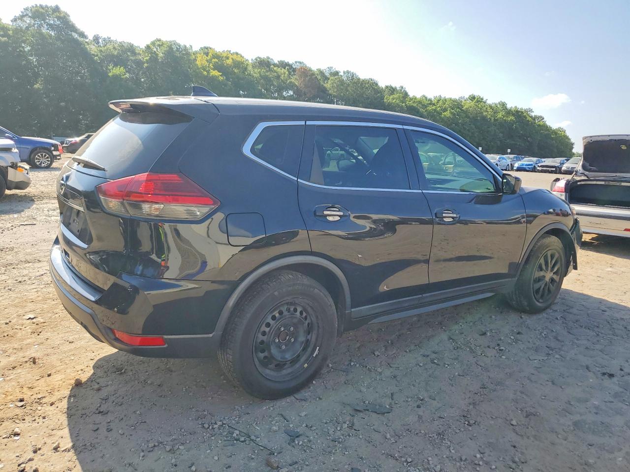 2017 NISSAN ROGUE