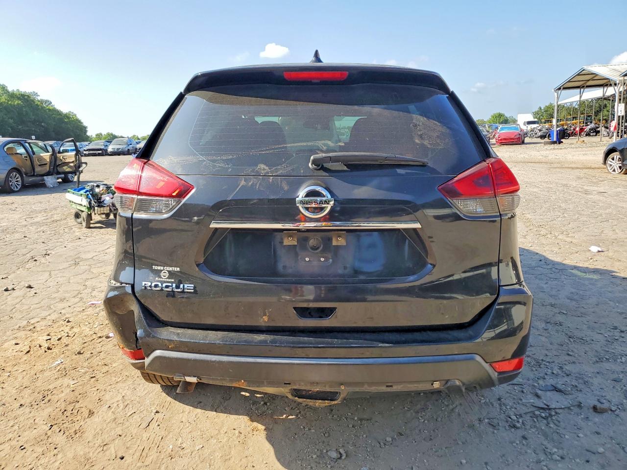 2017 NISSAN ROGUE