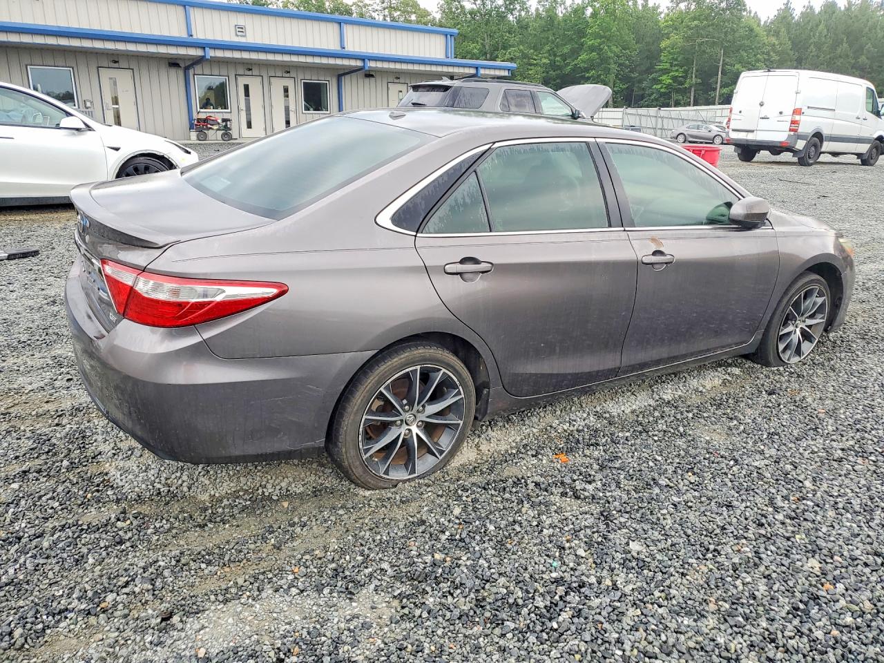 2017 TOYOTA CAMRY