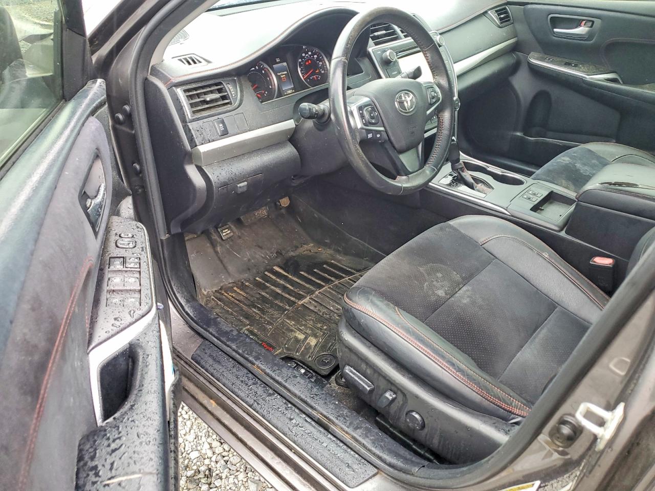 2017 TOYOTA CAMRY