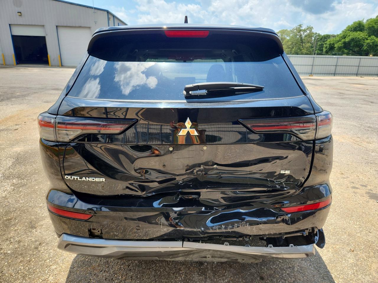 2025 MITSUBISHI OUTLANDER