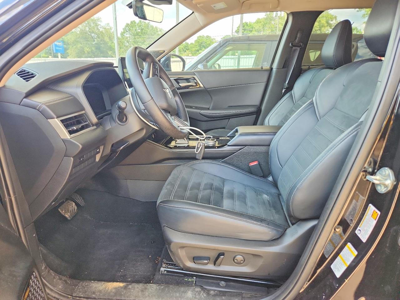 2025 MITSUBISHI OUTLANDER