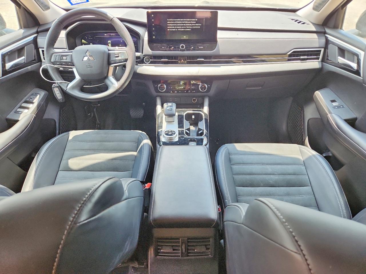 2025 MITSUBISHI OUTLANDER