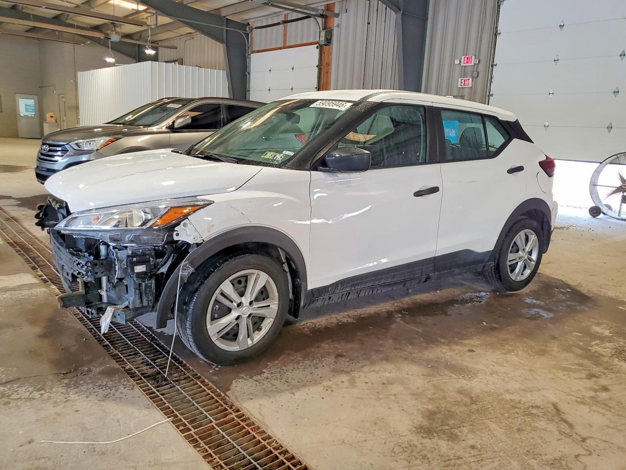 2024 NISSAN KICKS