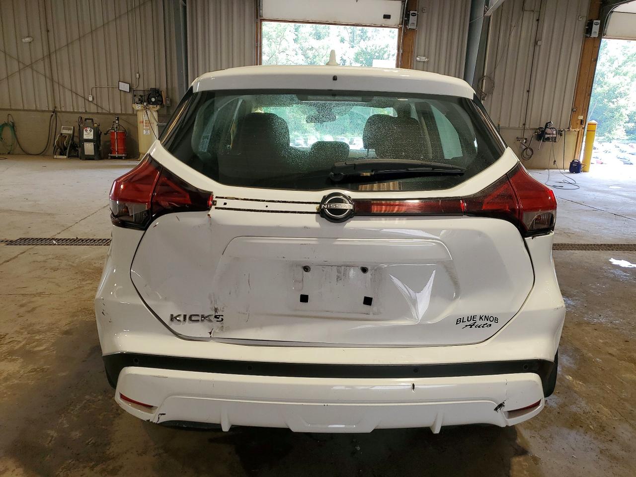 2024 NISSAN KICKS