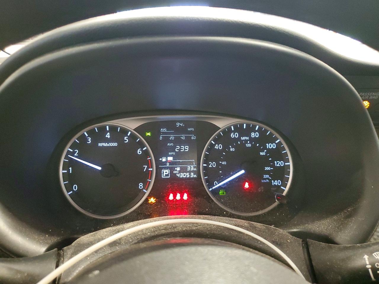 2024 NISSAN KICKS